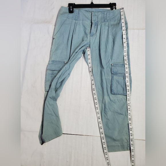 NWT ALICE + OLIVIA STACEY BENDET NATURALLY DISTRESSED STRETCH SIZE 4 MSRP $245 - Picture 9 of 10